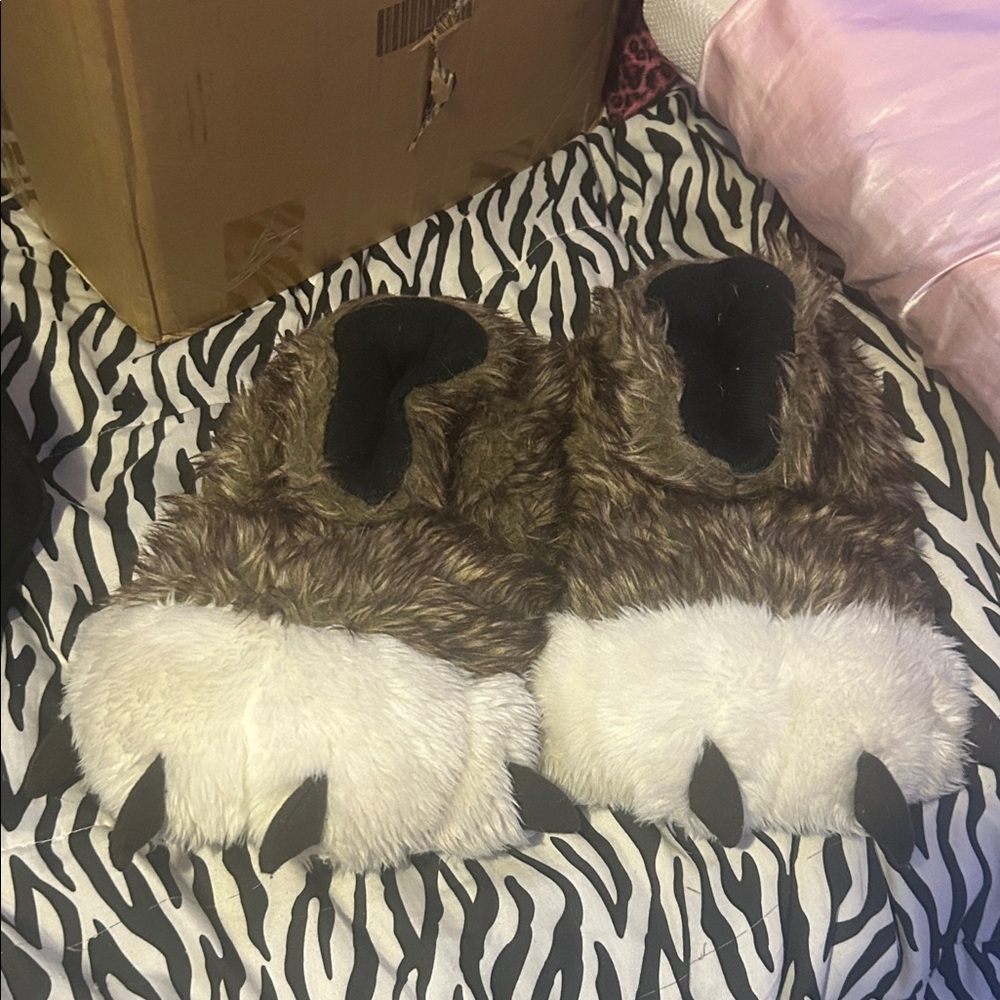 Cozy Brown and White Kids great wolf lodge slippers.